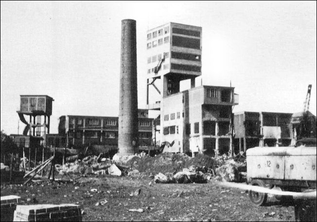 charbonnahe_esperance-montegnee-demolition_1977.jpg