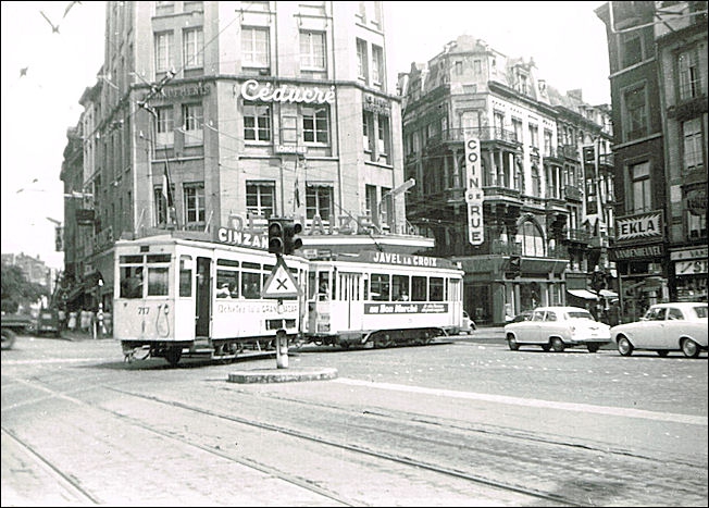 rue de bex-rue leopold-trams-annees 1960.jpg